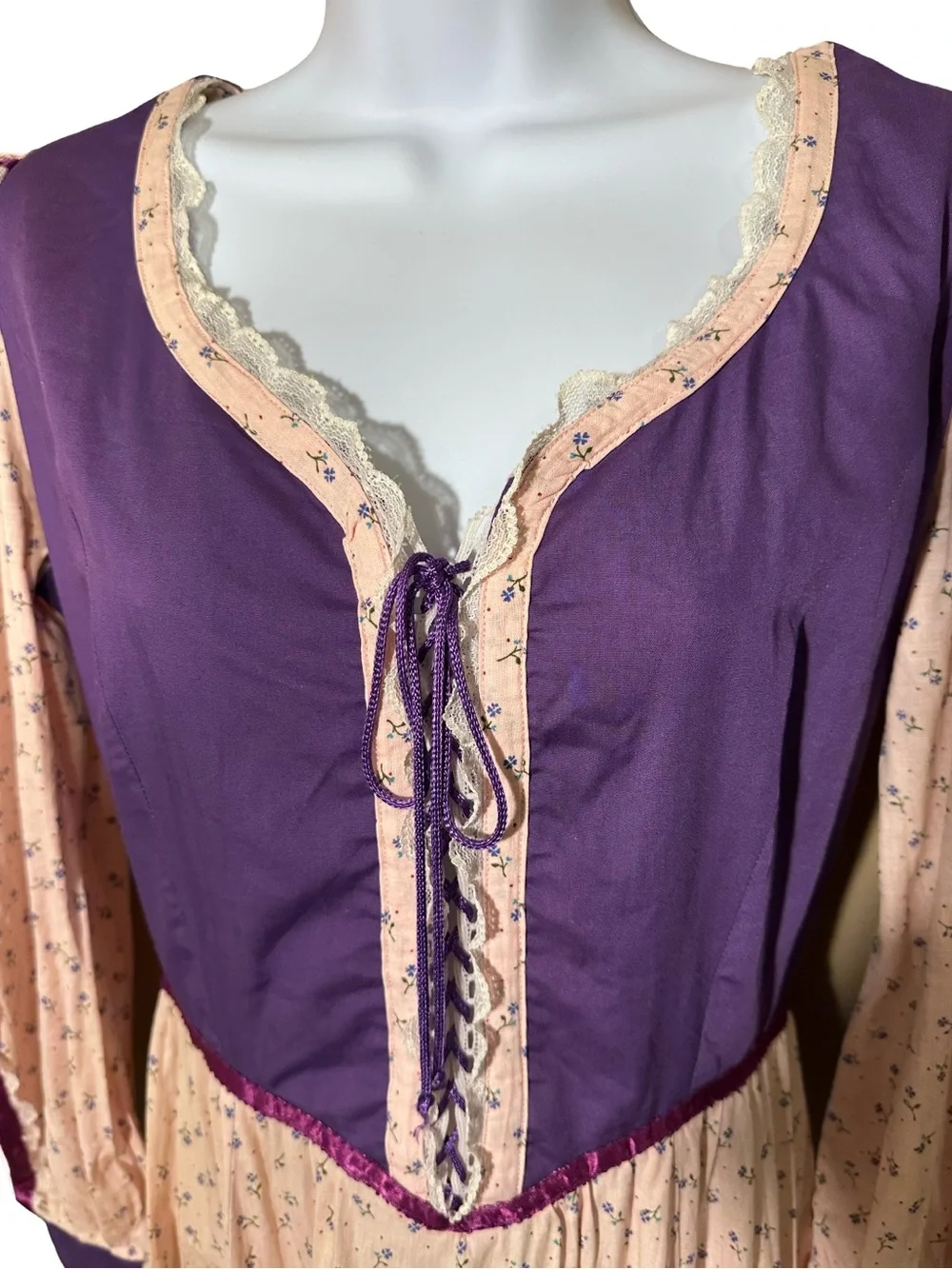 Vintage 70s Floral Calico Prairie Dress Lace Up Pink Purple Gunne Style Small